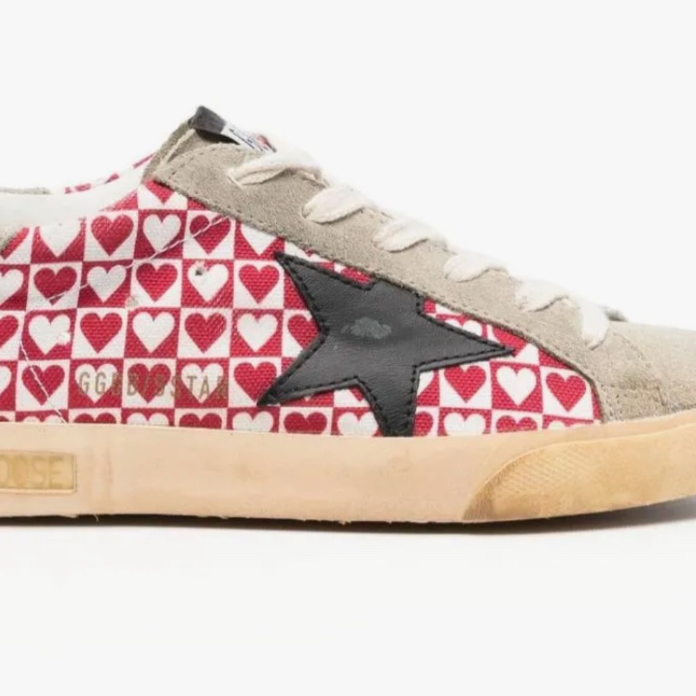 AUTHENTIC GOLDEN GOOSE Size 38 Red and White Heart Super Stars